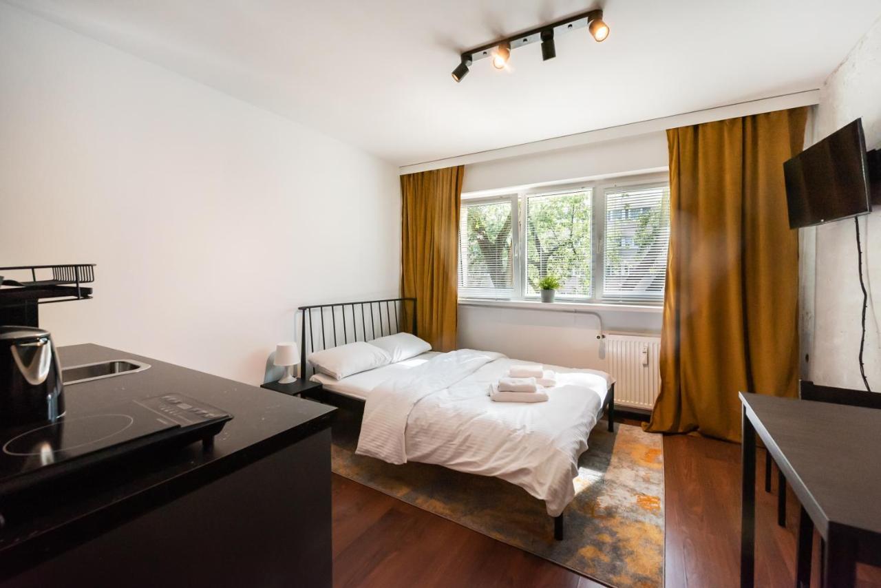 Ochota Funky Studio Apartment Варшава Екстериор снимка