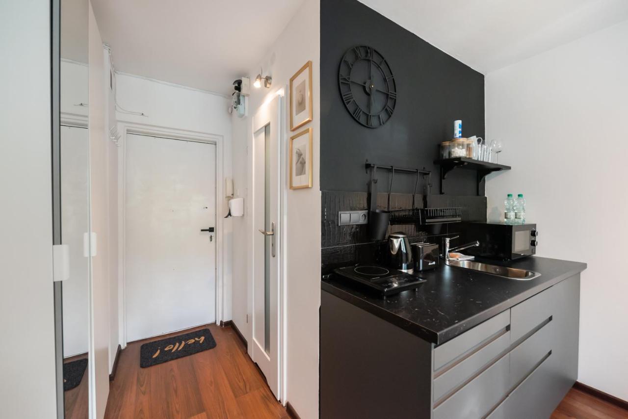 Ochota Funky Studio Apartment Варшава Екстериор снимка
